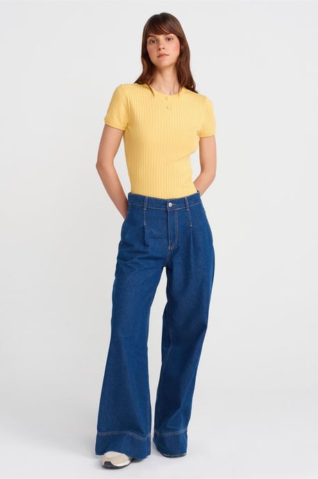 Rippierte Kurzarm-Button-Bluse - Image 4