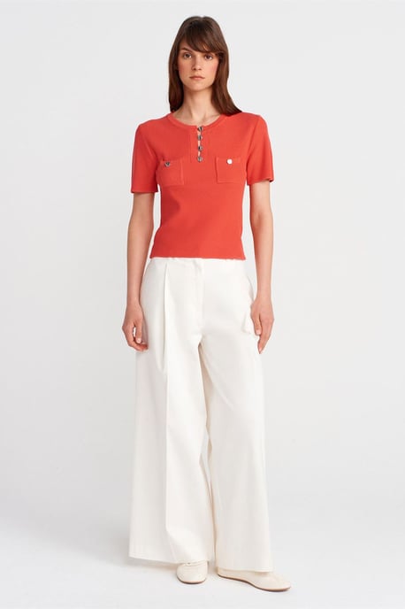 Gerippte Strickbluse mit Knopfdetails - Image 4
