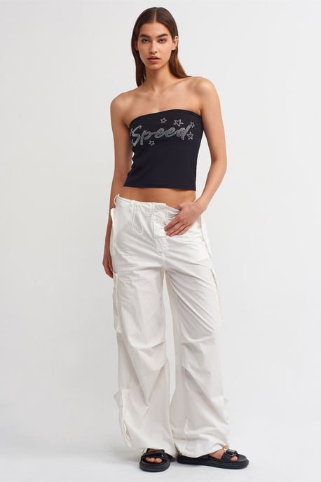 Hüftfreies Slim-Fit Cropped Top mit Stein-Detail - Image 4
