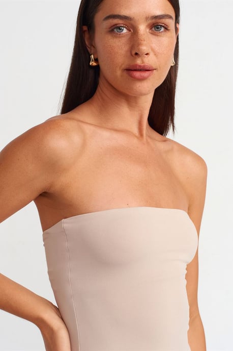 Trägerloses Bodycon-Maxikleid mit Schlitz - Image 4