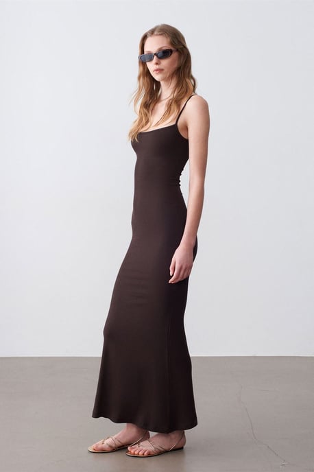 Rippenförmiges Bodycon-Maxikleid - Image 4
