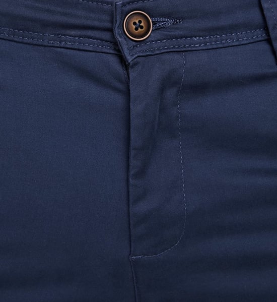 Jack & Jones Herren-Chinohose in schmaler Passform mit Reißverschluss und Taschen vorne und hinten - Image 3