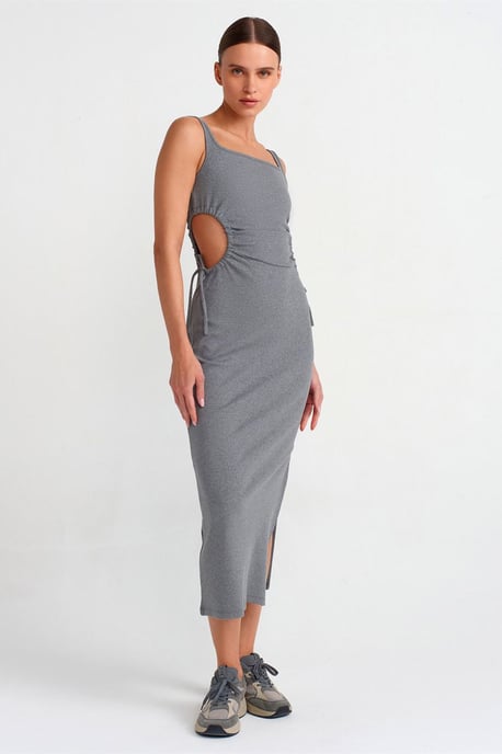 Ärmelloses Bodycon-Midi-Dress mit Cut-Out - Image 3