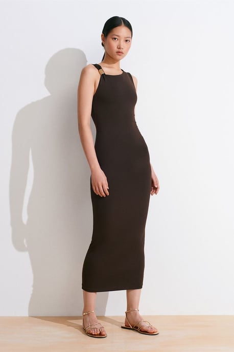 Ärmelloses Bodycon-Midi-Kleid mit Accessoire-Detail - Image 3