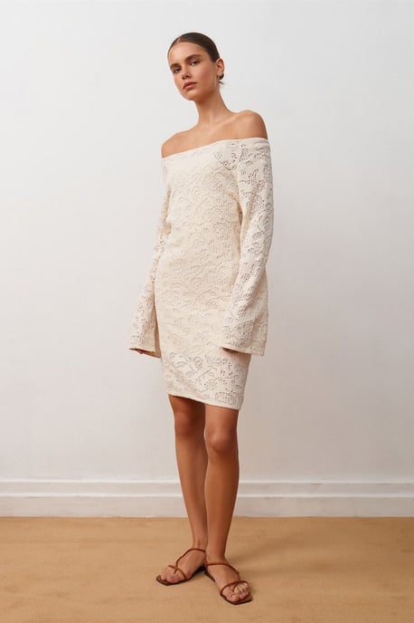 Figurbetontes Spitzen-Minikleid - Image 1