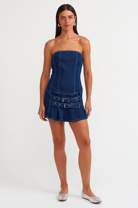 Trägerloses Mini-Denimkleid mit Gürtel - Image 3