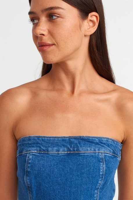 Figurbetontes strapless Denim-Minikleid - Image 4