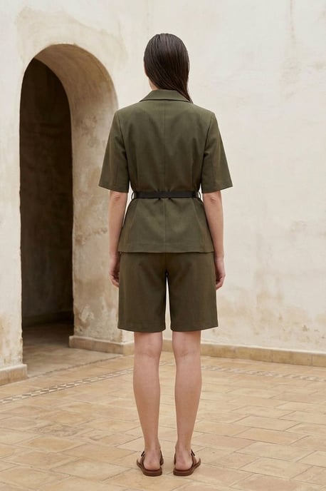 Gepolsterte taillierte Jacke mit Schalkragen - Image 6
