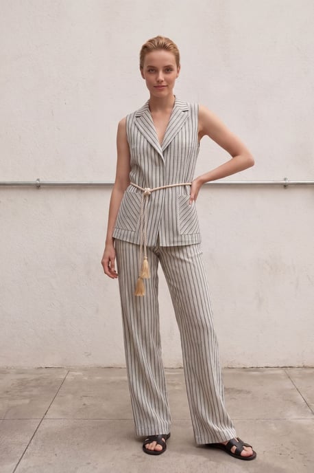 Gestreiftes, ärmelloses Weste und weit geschnittene Hose Set - Image 2