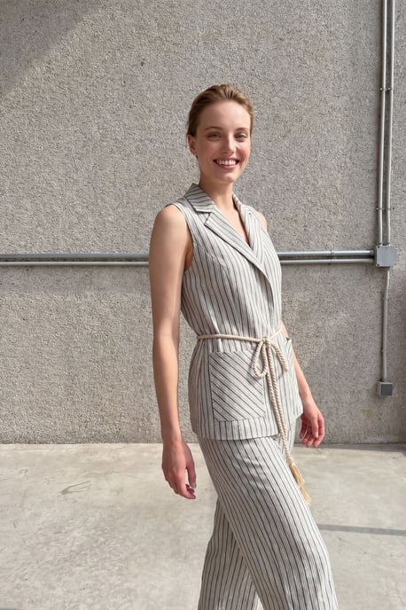 Gestreiftes, ärmelloses Weste und weit geschnittene Hose Set - Image 3