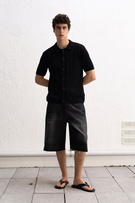 Herren Baumwoll-Polohemd mit Textdruck - Image 1