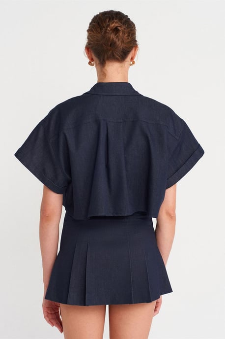 Dilvin Kurz geschnittene Bluse mit strukturierter Knopfleiste - Marineblau - Image 2