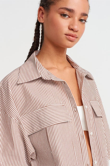 Übergroßes Cropped Crepe-Overshirt - Image 3