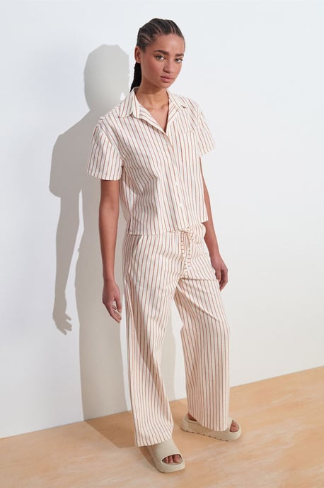 Damen Leinenmix Kurzarmshirt - Image 3