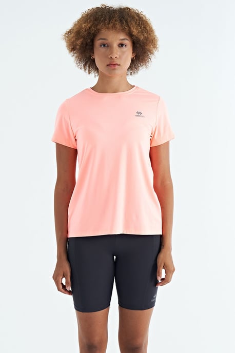 Damen entspanntes Rundhals-T-Shirt mit seitlichen Schlitzen - Image 2