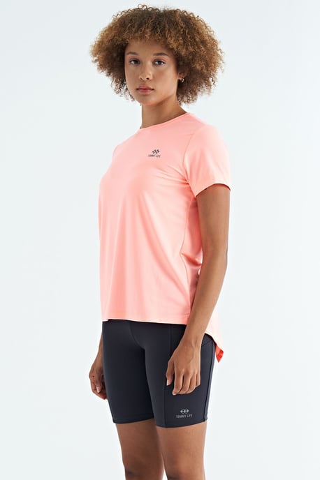 Damen entspanntes Rundhals-T-Shirt mit seitlichen Schlitzen - Image 4