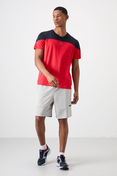 Herren T-Shirt mit Farbblockierung und Rundhalsausschnitt - Image 2