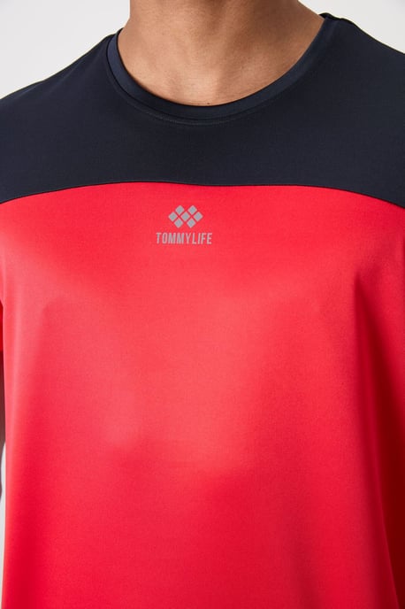 Herren T-Shirt mit Farbblockierung und Rundhalsausschnitt - Image 3