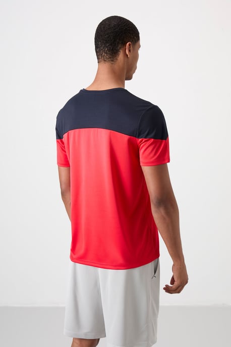 Herren T-Shirt mit Farbblockierung und Rundhalsausschnitt - Image 5