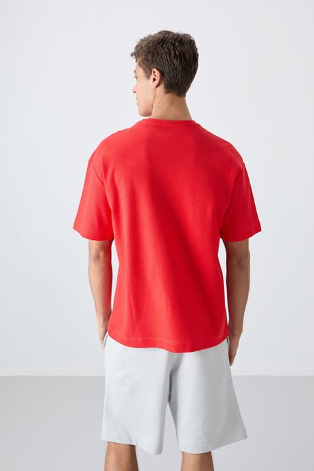 Tommy Life Oversized T-Shirt aus Baumwollmischung mit Rundhalsausschnitt und Brusttasche - Rot - Image 5