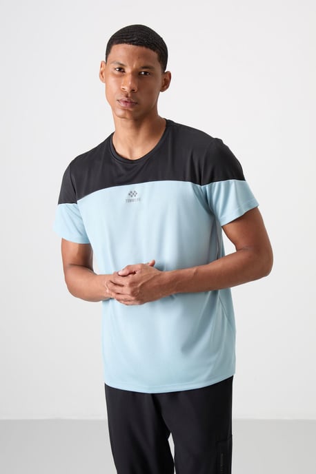 Herren T-Shirt mit Farbblockierung und Rundhalsausschnitt - Image 5