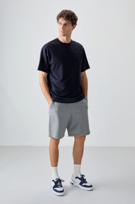 Übergroßes Rundhals-T-Shirt - Image 3