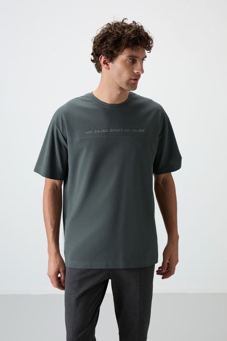 Tommy Life Oversized T‑Shirt mit Rundhalsausschnitt und Print - Grün - Image 4