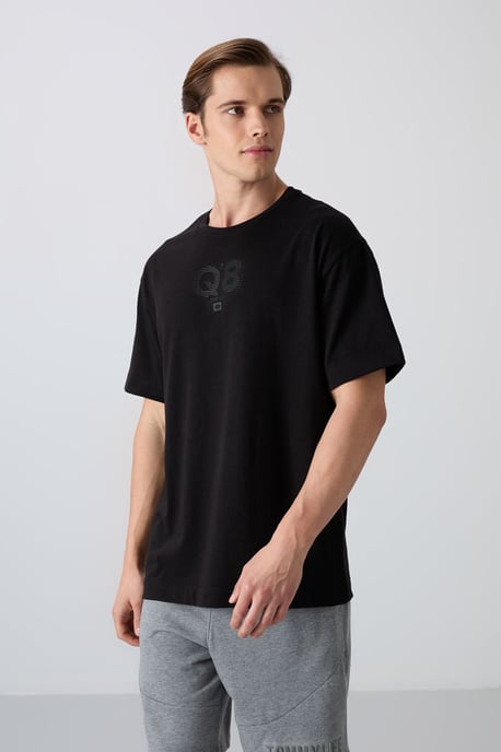 Übergrößen T-Shirt mit bedrucktem Logo und Rundhalsausschnitt - Image 4