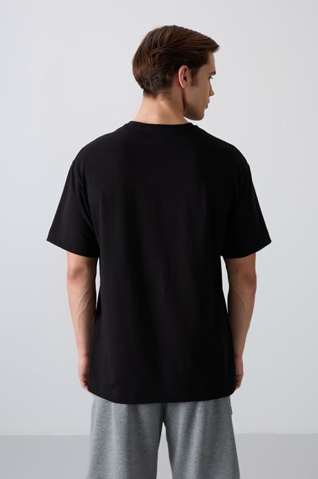 Übergrößen T-Shirt mit bedrucktem Logo und Rundhalsausschnitt - Image 5