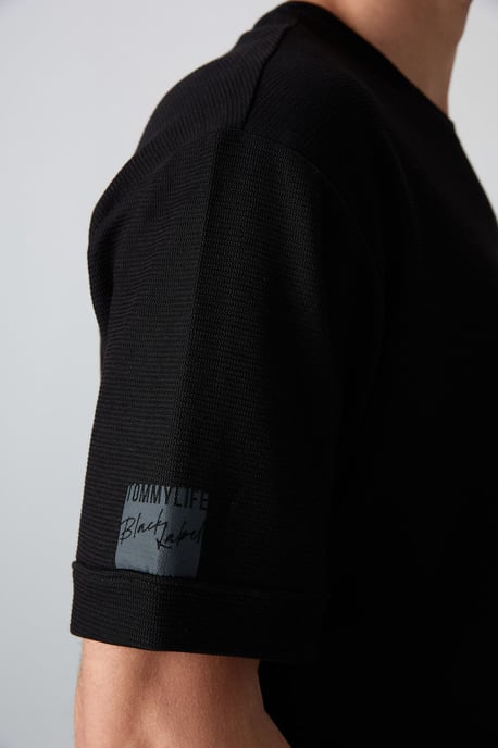 Herren Oversized Crew Neck T-Shirt mit Patch - Image 2