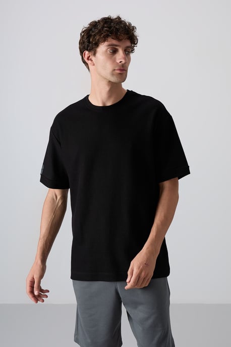Herren Oversized Crew Neck T-Shirt mit Patch - Image 4