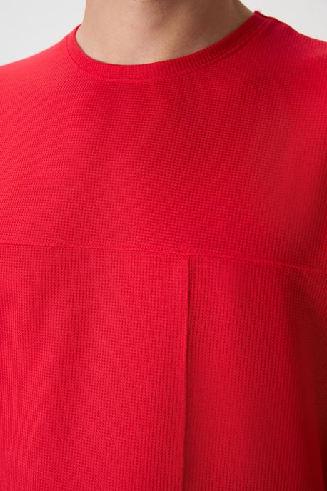 Übergrößen-Jersey-T-Shirt mit Tasche - Image 3