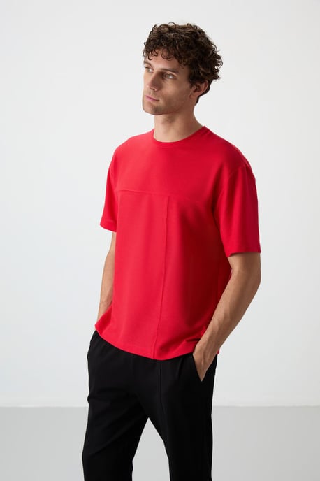Übergrößen-Jersey-T-Shirt mit Tasche - Image 5