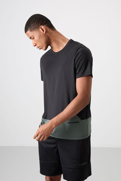 Tommy Life Farbblock-T-Shirt mit Rundhalsausschnitt - Mehrfarbig - Image 4