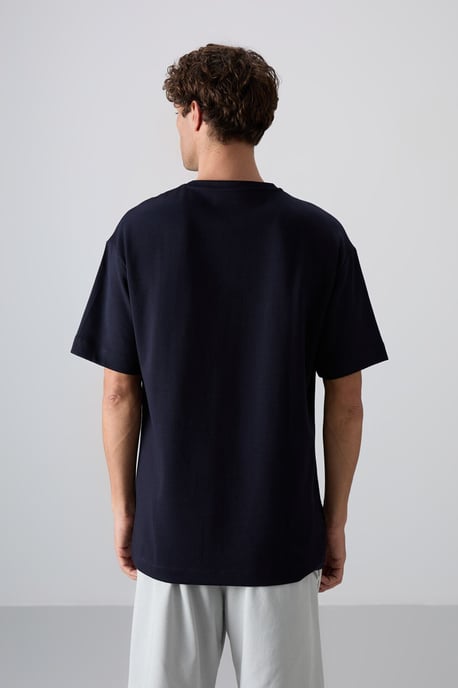 Übergröße Baumwoll-Mischung Logo T-Shirt - Image 6