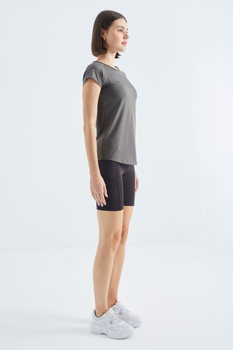 Damen T-Shirt mit kurzen Ärmeln und Rundhalsausschnitt - Image 3