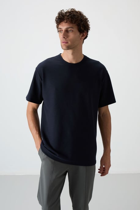 Übergroßes Rundhals-T-Shirt - Image 2