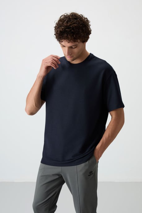 Übergroßes Rundhals-T-Shirt - Image 5