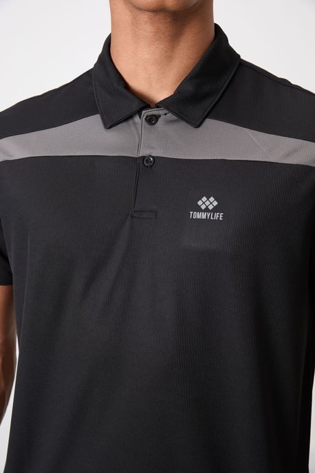 Herren Polo-Shirt mit Farbblockierung - Image 3