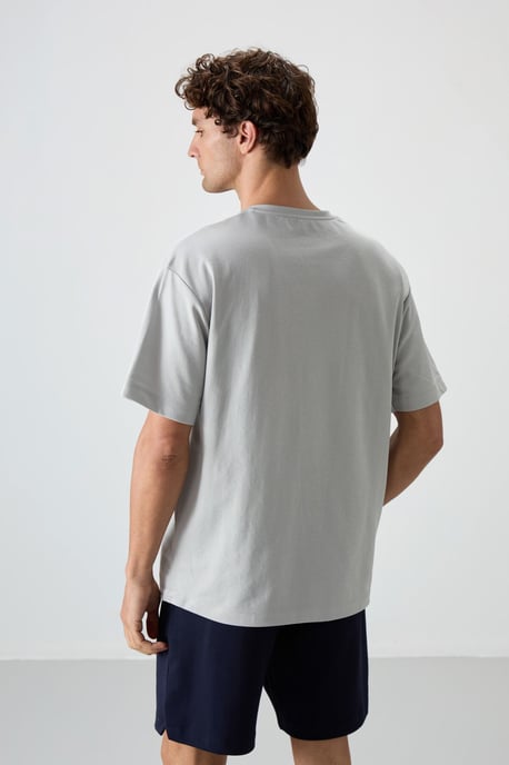 Oversized Rundhals T-Shirt mit Print - Image 5