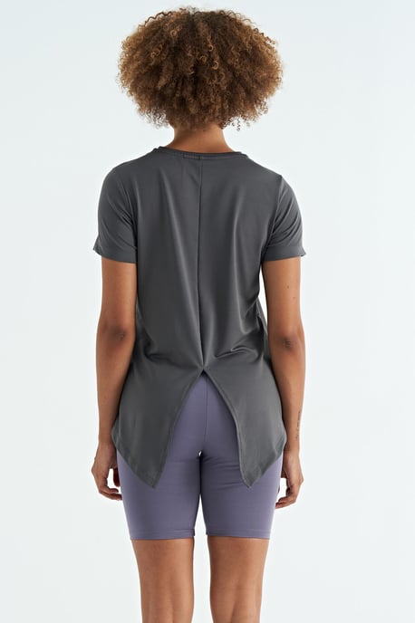 Damen T-Shirt mit entspanntem Rundhalsausschnitt und seitlichen Schlitzen - Image 5
