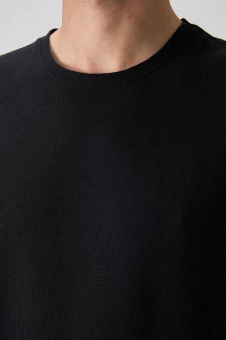 Übergroßes Rundhals-T-Shirt - Image 4