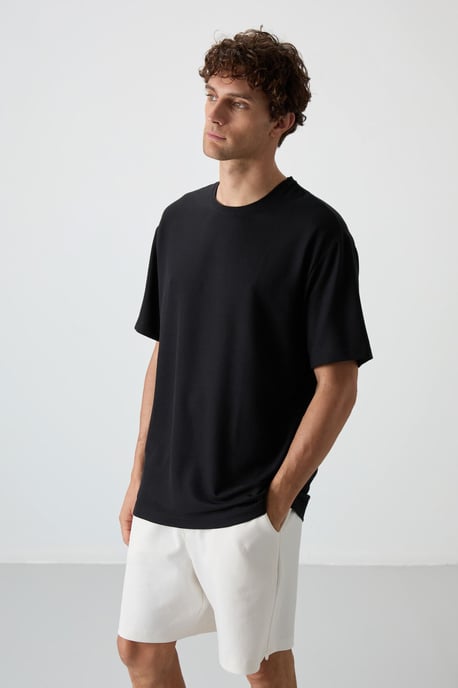 Übergroßes Rundhals-T-Shirt - Image 5