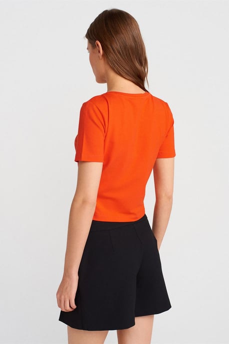 Damen Slim-Fit Kurzarm-Shirt mit Rundhalsausschnitt - Image 2
