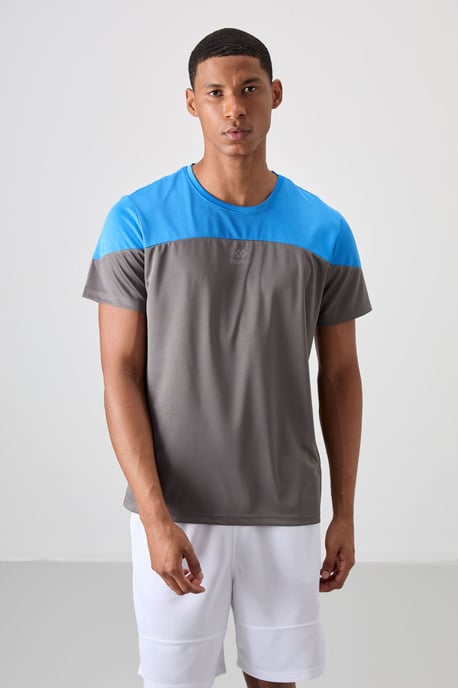 Herren T-Shirt mit Farbblockierung und Rundhalsausschnitt - Image 4