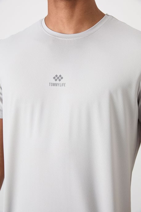 Herren T-Shirt mit Logo-Patch und kurzen Ärmeln - Image 3