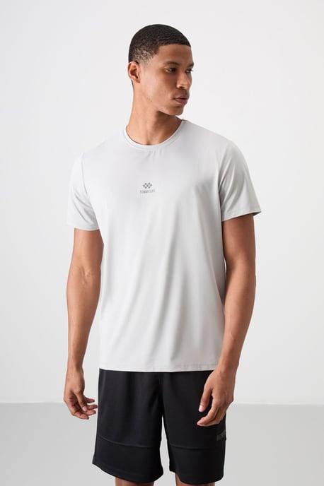 Herren T-Shirt mit Logo-Patch und kurzen Ärmeln - Image 4