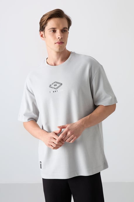 Übergröße Baumwoll-Mischung Logo T-Shirt - Image 4