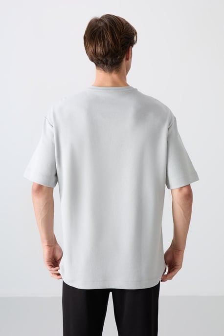 Übergröße Baumwoll-Mischung Logo T-Shirt - Image 6
