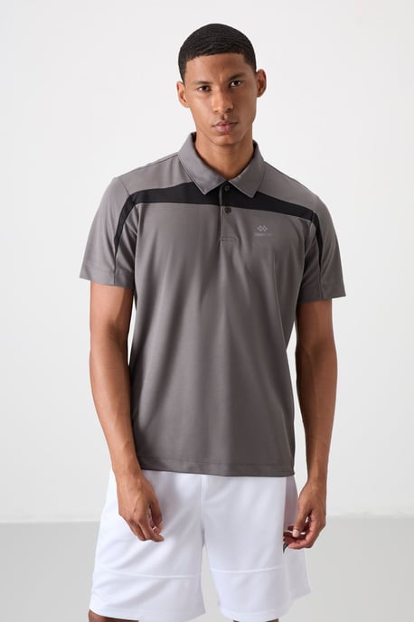 Herren Polo-Shirt mit Farbblockierung - Image 1